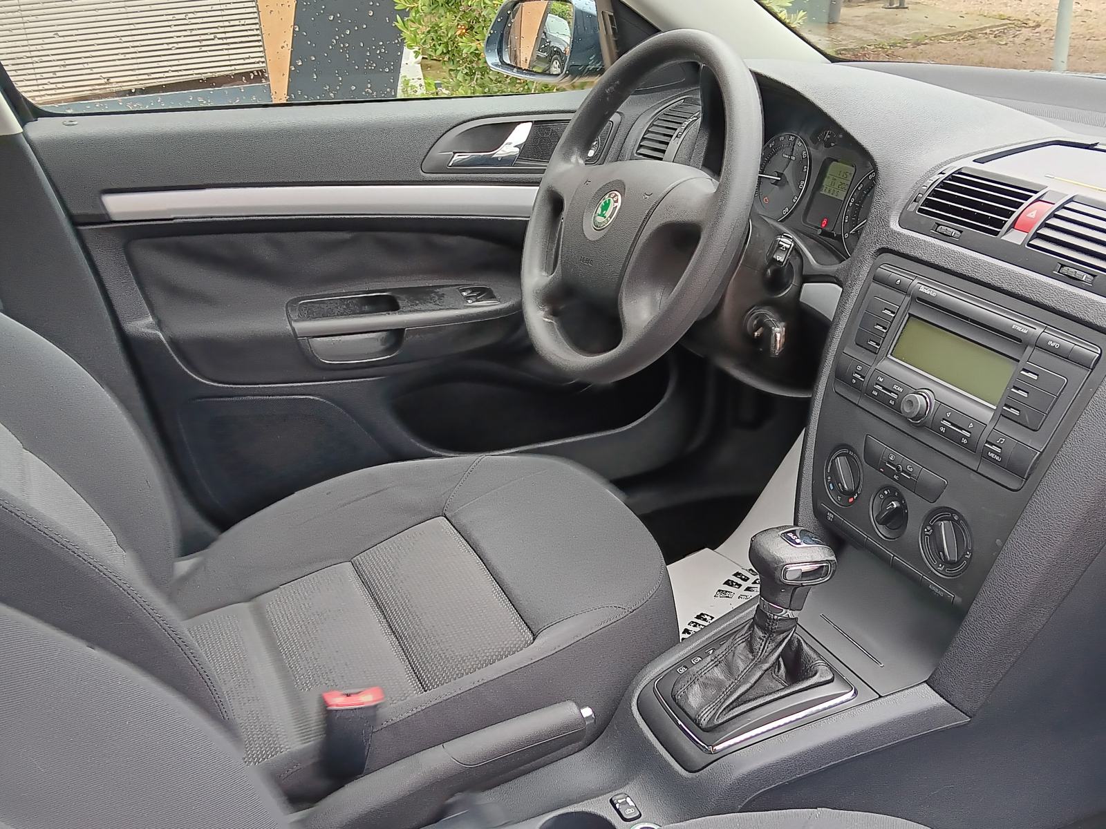 Škoda Octavia 2,0 TDI Automatik,1vlasnik,HR-vozilo,, fotografija 8