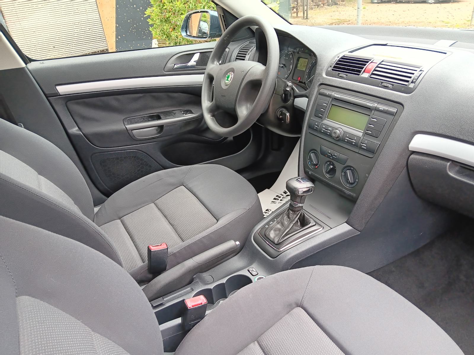 Škoda Octavia 2,0 TDI Automatik,1vlasnik,HR-vozilo,, fotografija 9