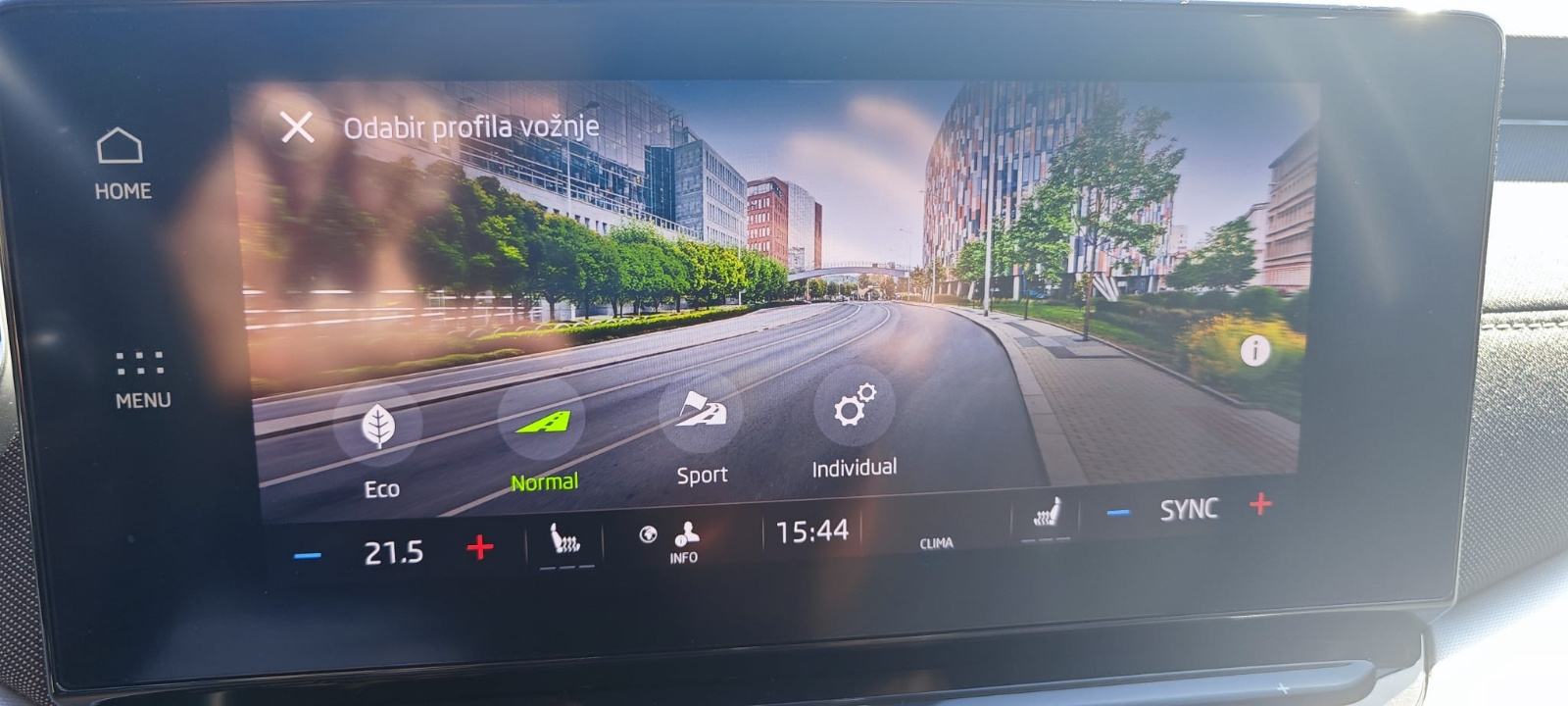 Škoda Octavia 2.0 TDI Full oprema, fotografija 15