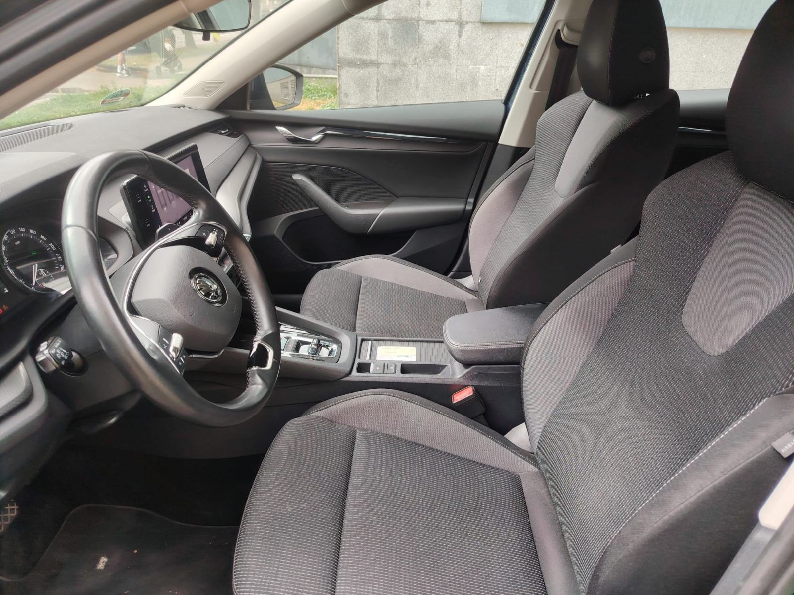 Škoda Octavia 2,0 TDI automatik+ŠKODA servisna+Bez nezgoda, fotografija 15