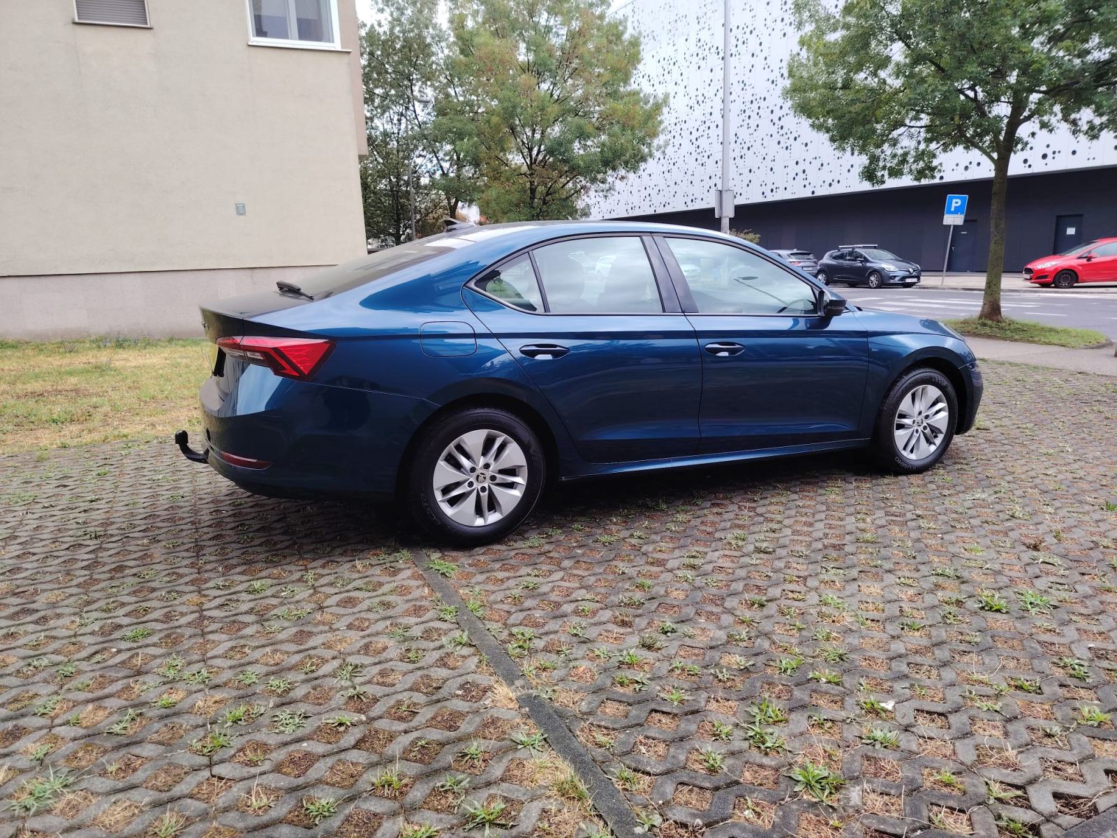 Škoda Octavia 2,0 TDI automatik+ŠKODA servisna+Bez nezgoda, fotografija 10