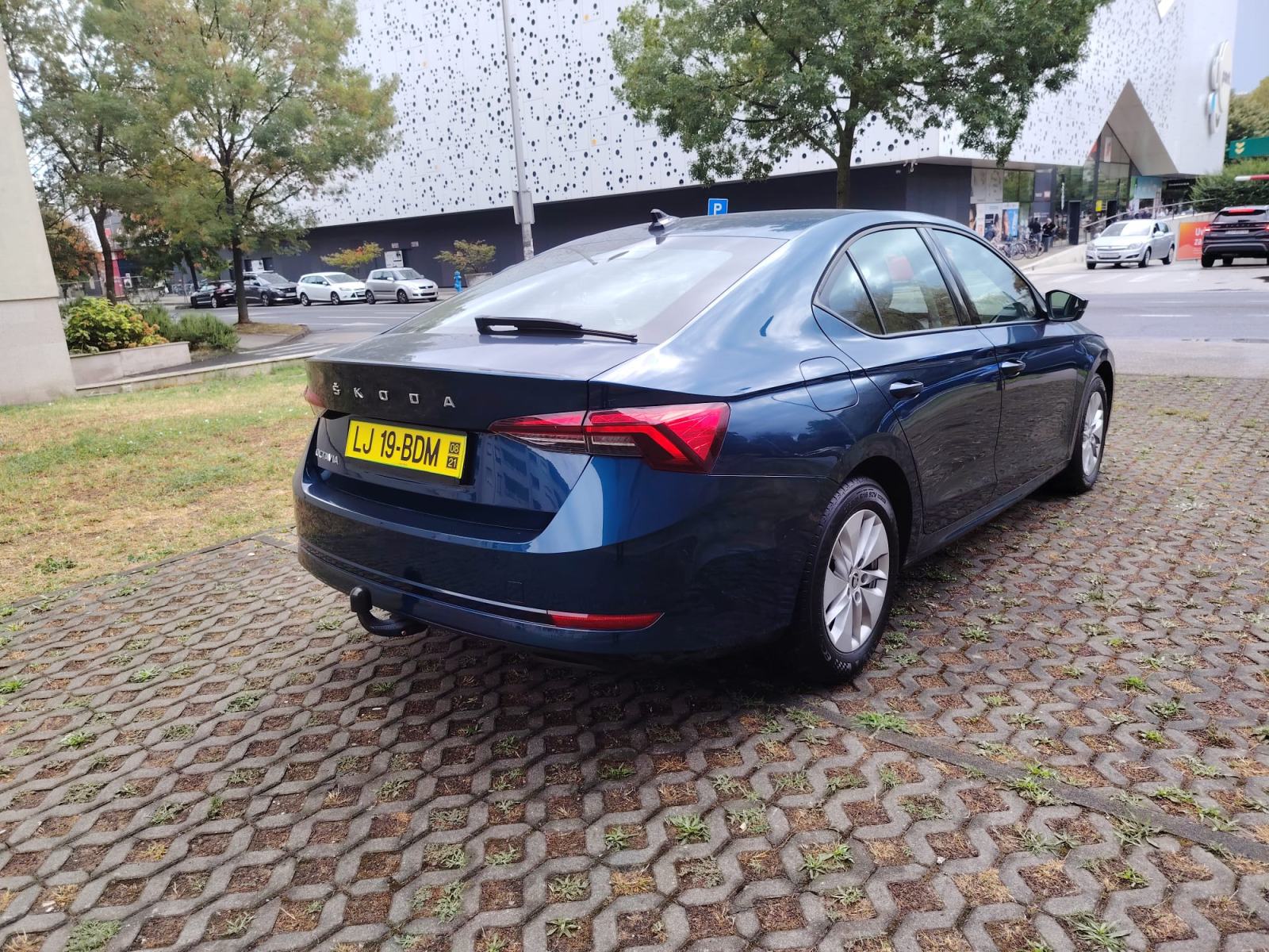 Škoda Octavia 2,0 TDI automatik+ŠKODA servisna+Bez nezgoda, fotografija 6