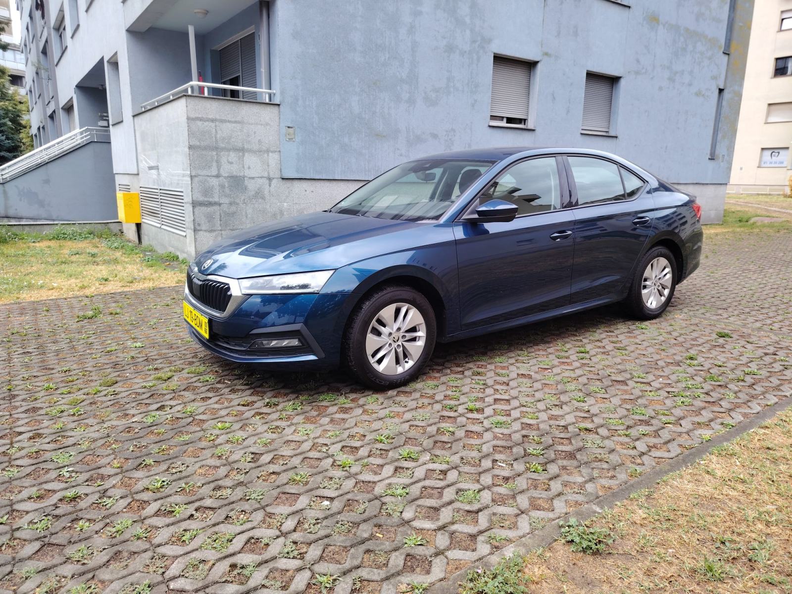 Škoda Octavia 2,0 TDI automatik+ŠKODA servisna+Bez nezgoda, fotografija 3
