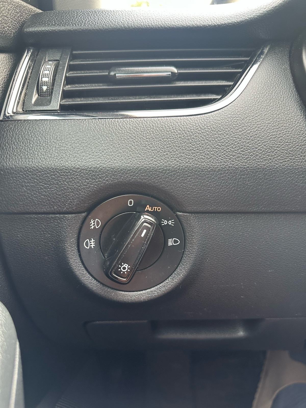 Škoda Octavia 2,0 TDI DSG, fotografija 12