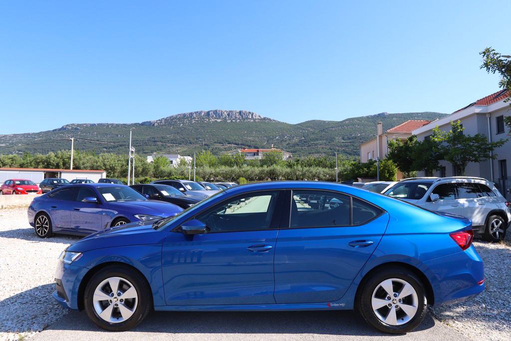Škoda Octavia 2.0 TDI DSG-Tiptronik Business VIRTUAL COCKPIT 150 KS, fotografija 3