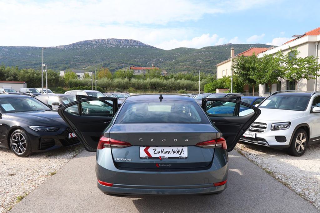 Škoda Octavia 2.0 TDI DSG-Tiptronik Business VIRTUAL COCKPIT 150 KS, fotografija 16