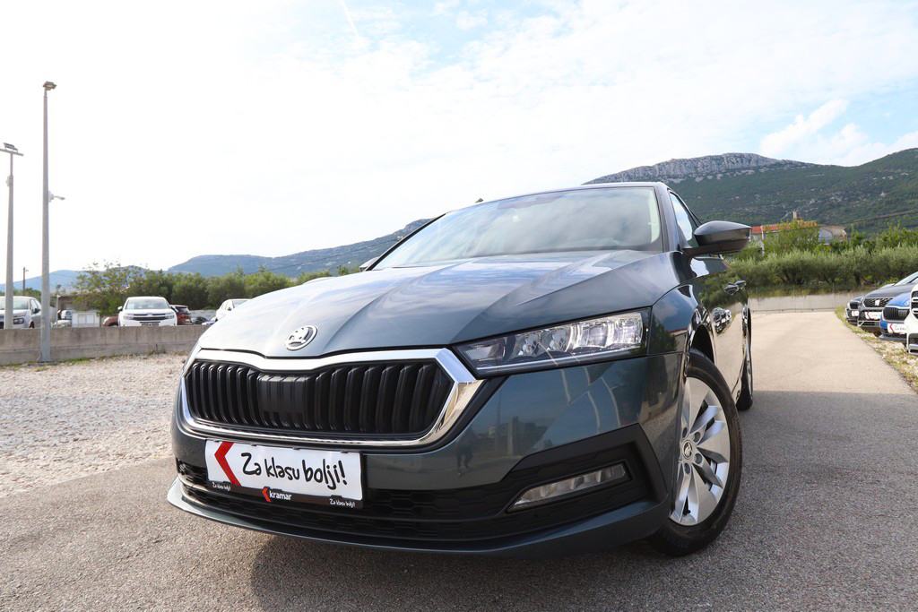 Škoda Octavia 2.0 TDI DSG-Tiptronik Business VIRTUAL COCKPIT 150 KS, fotografija 17