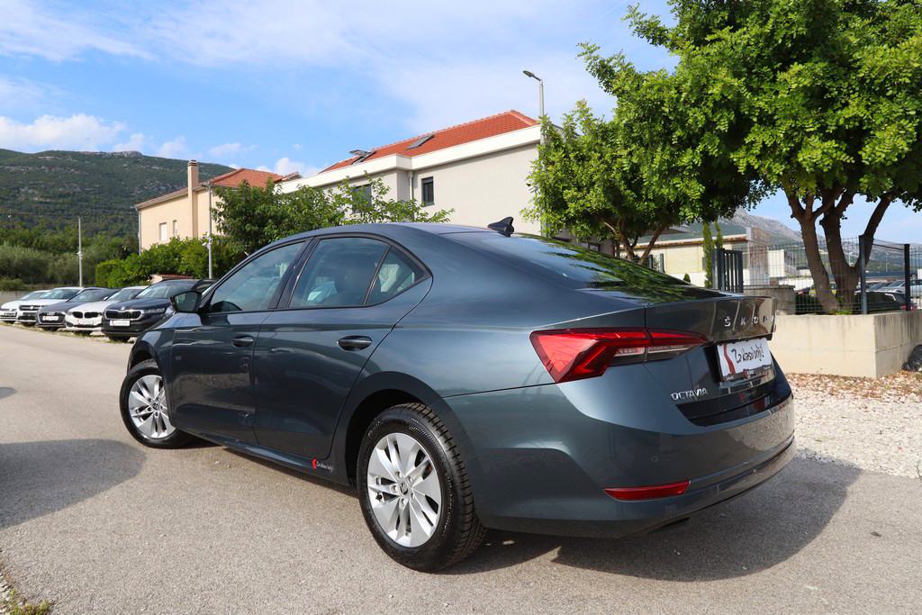 Škoda Octavia 2.0 TDI DSG-Tiptronik Business VIRTUAL COCKPIT 150 KS, fotografija 18