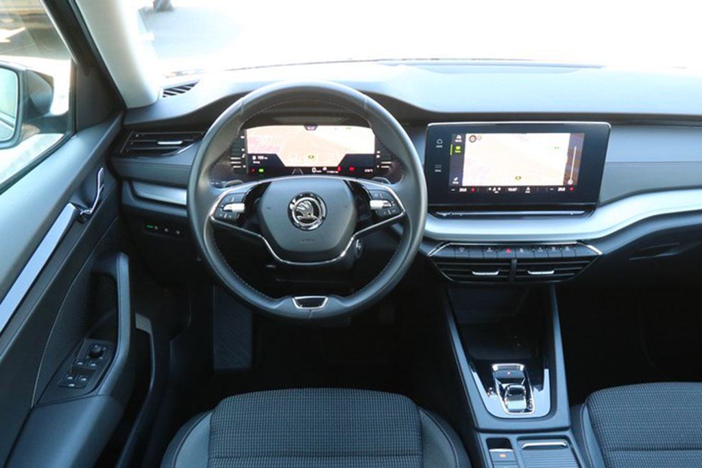 Škoda Octavia 2.0 TDI DSG-Tiptronik Business VIRTUAL COCKPIT, fotografija 10