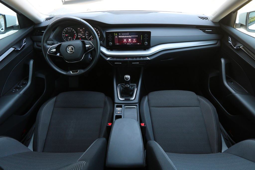 Škoda Octavia 2.0 TDI Business VIRTUAL COCKPIT -Novi model-, fotografija 5