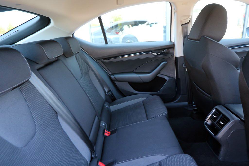 Škoda Octavia 2.0 TDI Business VIRTUAL COCKPIT -Novi model-, fotografija 8