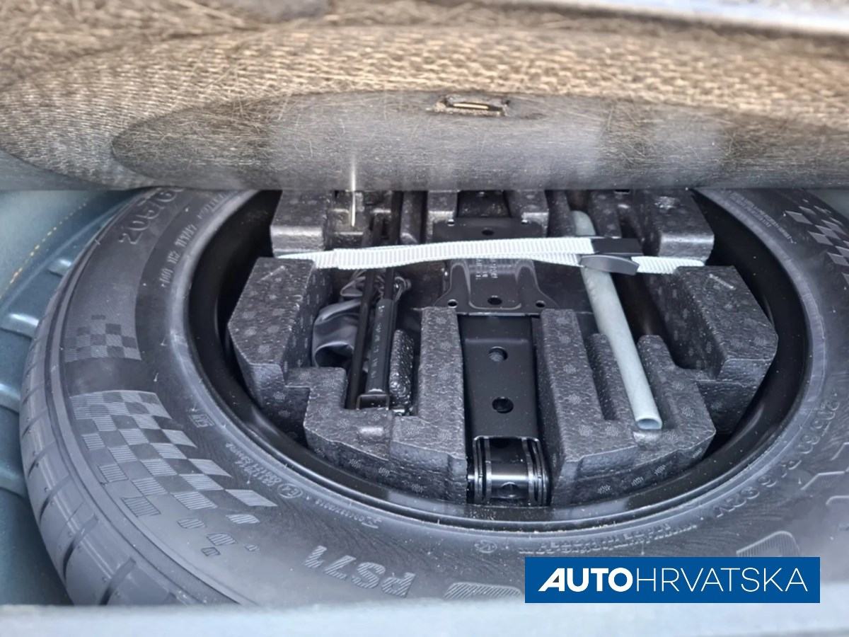 ŠKODA OCTAVIA 2.0 TDI COMBI AMBITION - JAMSTVO 15 MJESECI, 20.990,00, fotografija 13