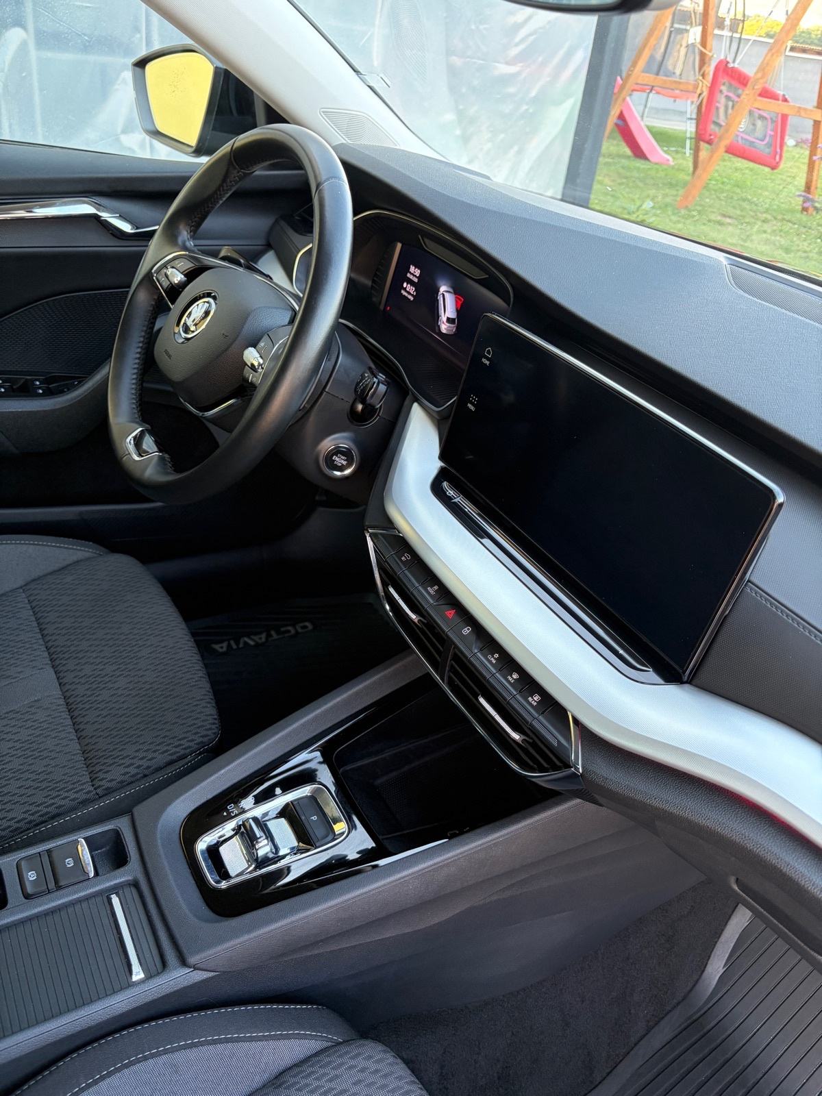 Škoda Octavia 2,0 TDI DSG 150ks Virtual 360 kamere 80TKM, fotografija 9