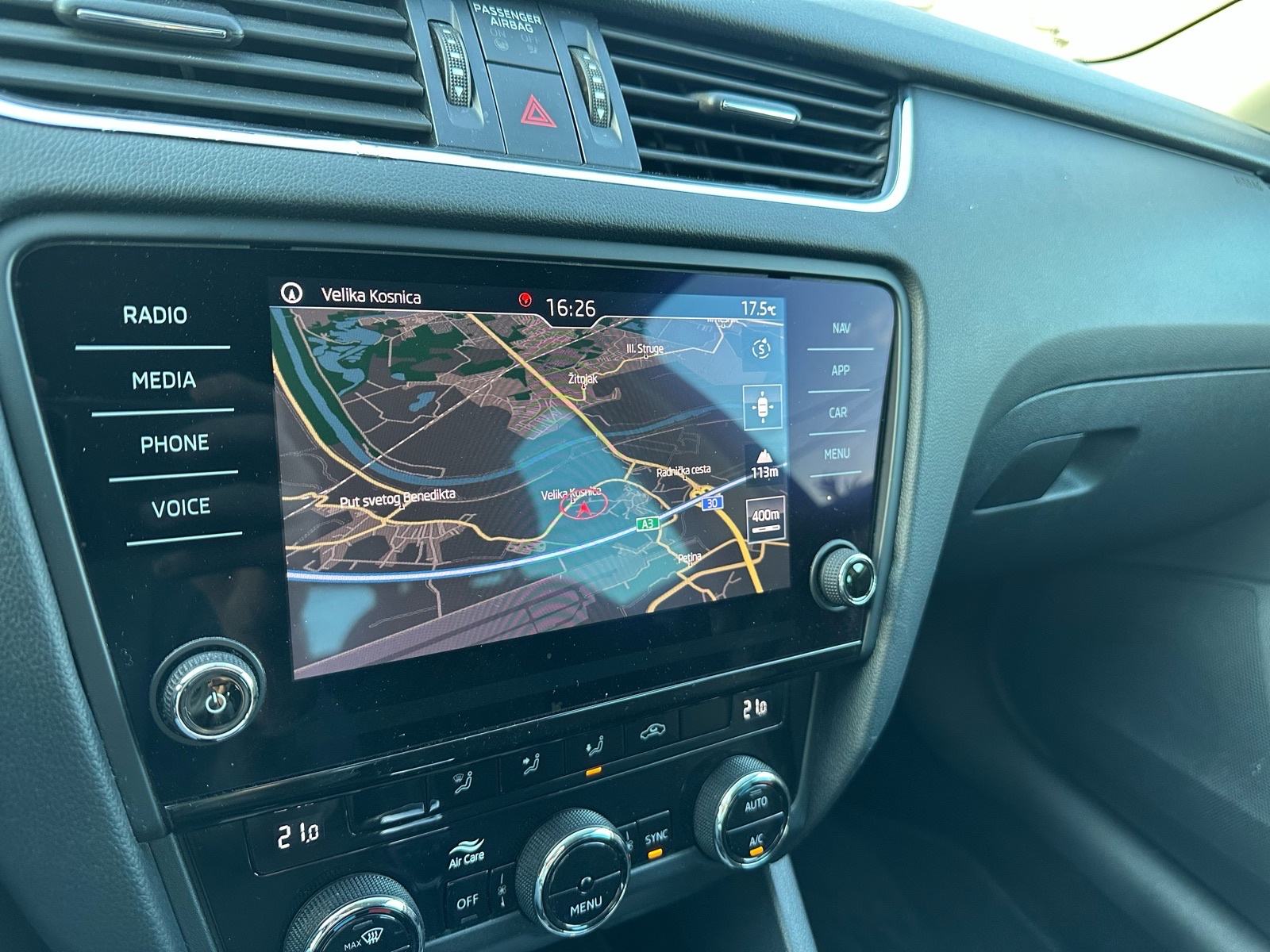 Škoda Octavia 2,0 TDI DSG, 2 seta guma, Veliki servis, fotografija 10