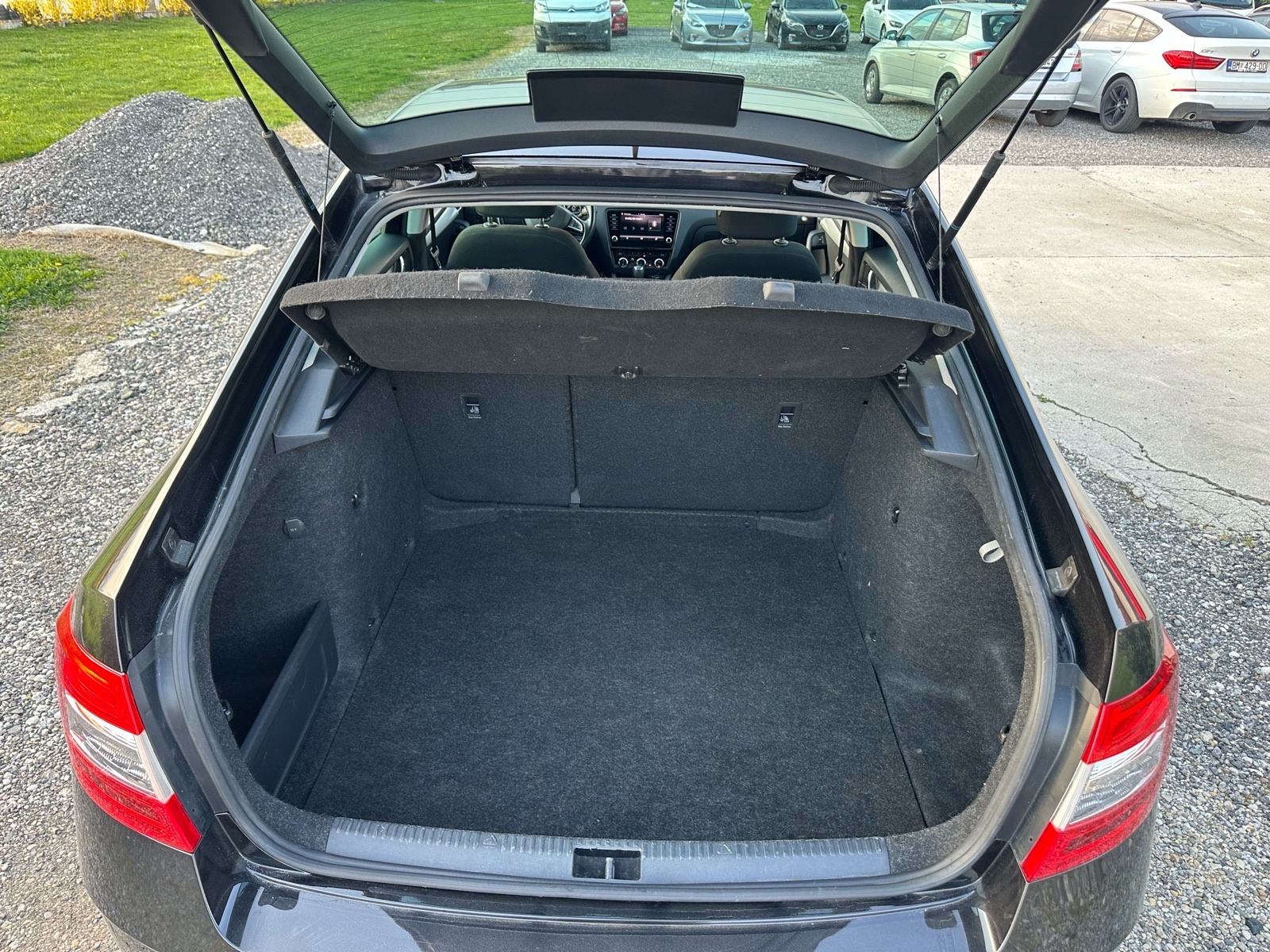 Škoda Octavia 2,0 TDI DSG, 2 seta guma, Veliki servis, fotografija 12