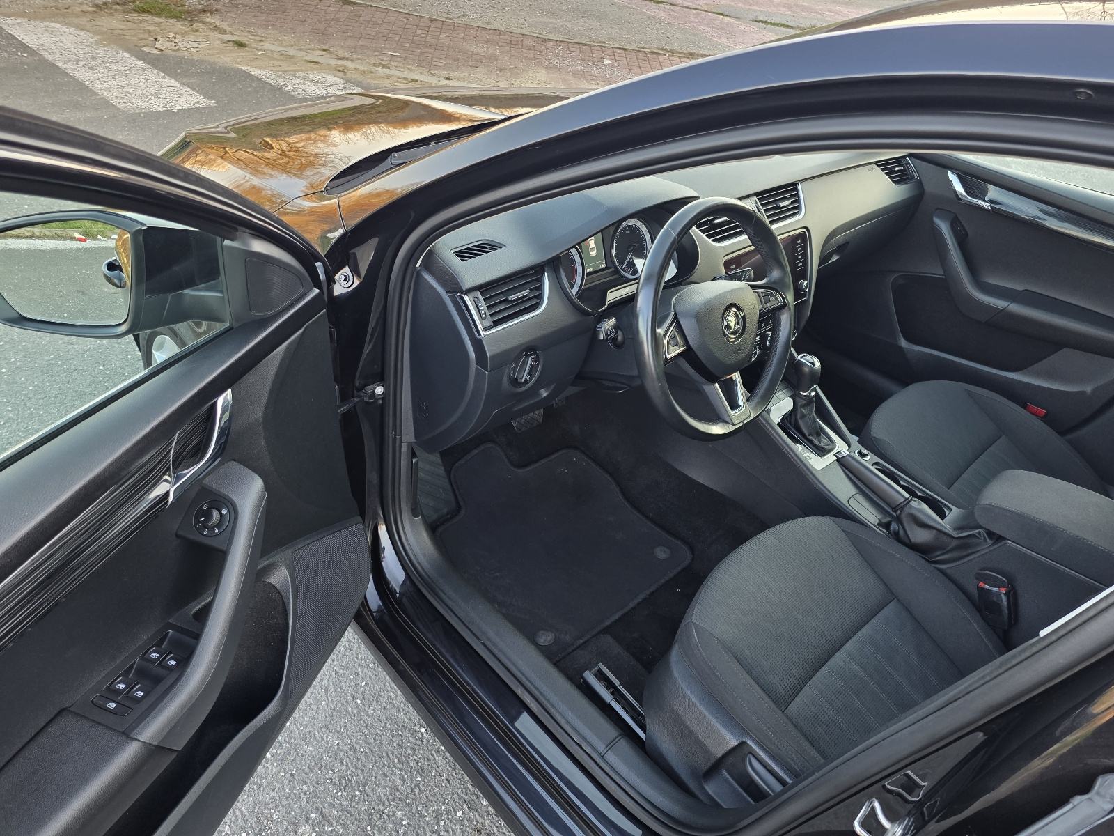 Škoda Octavia 2,0 TDI DSG,2019 god,190000 km,Servisna,Reg 12/2026,Navi, fotografija 14