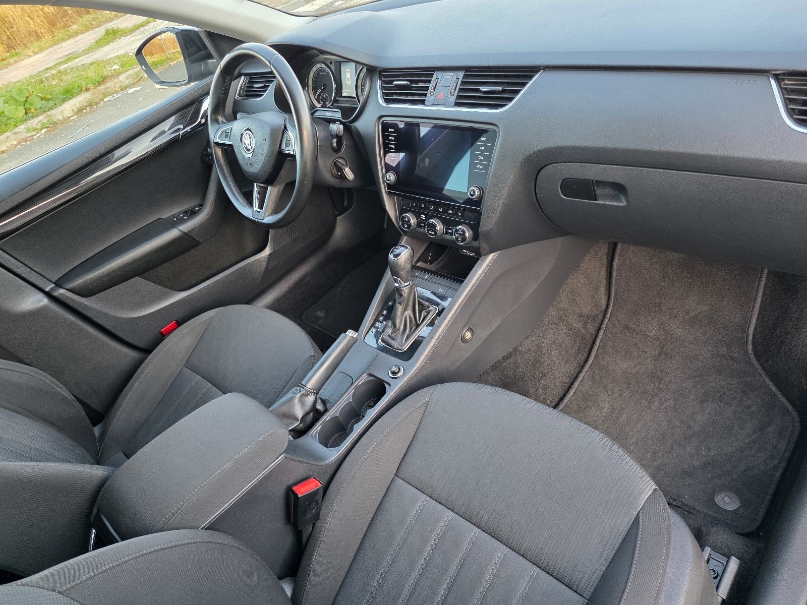 Škoda Octavia 2,0 TDI DSG,2019 god,190000 km,Servisna,Reg 12/2026,Navi, fotografija 15