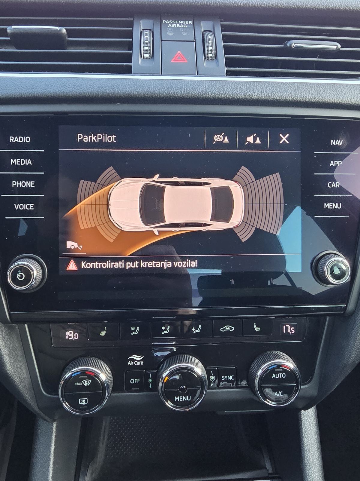 Škoda Octavia 2,0 TDI DSG,2019 god,190000 km,Servisna,Reg 12/2026,Navi, fotografija 18