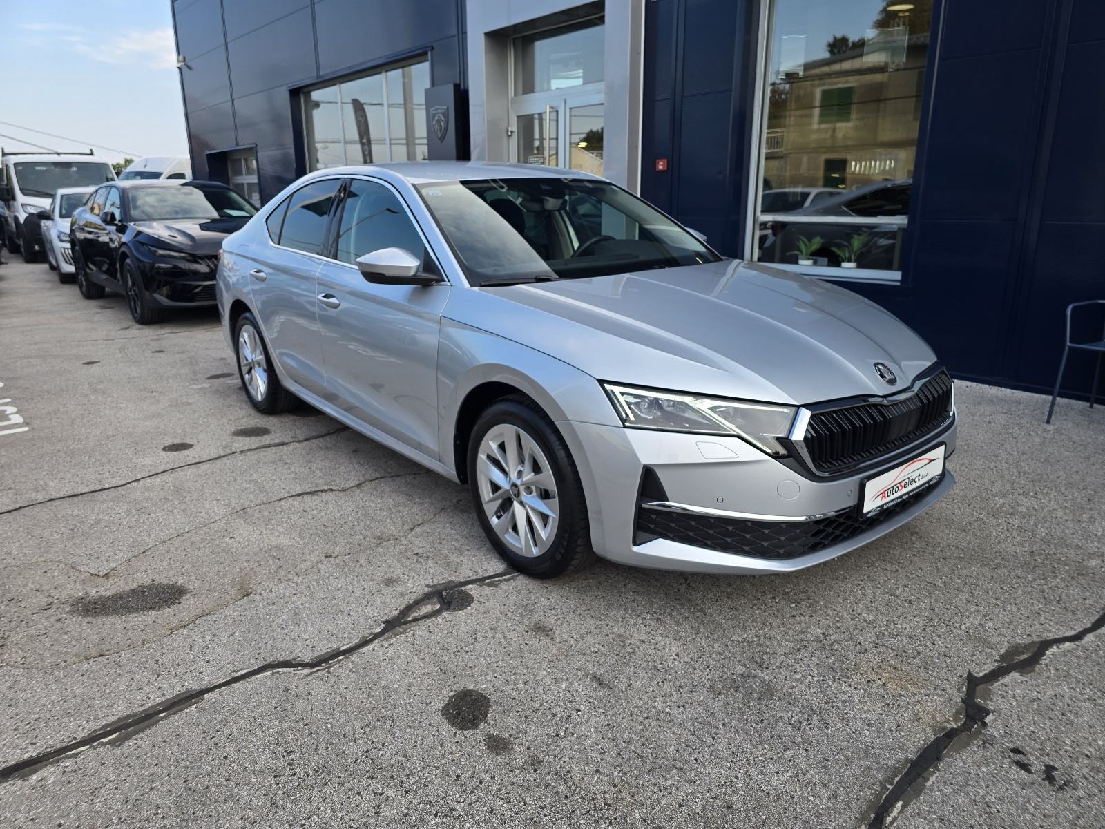 Škoda Octavia 2,0 TDI DSG - 2025 - VIRTUAL - LED - GARANCIJA 5 GOD !!, fotografija 2