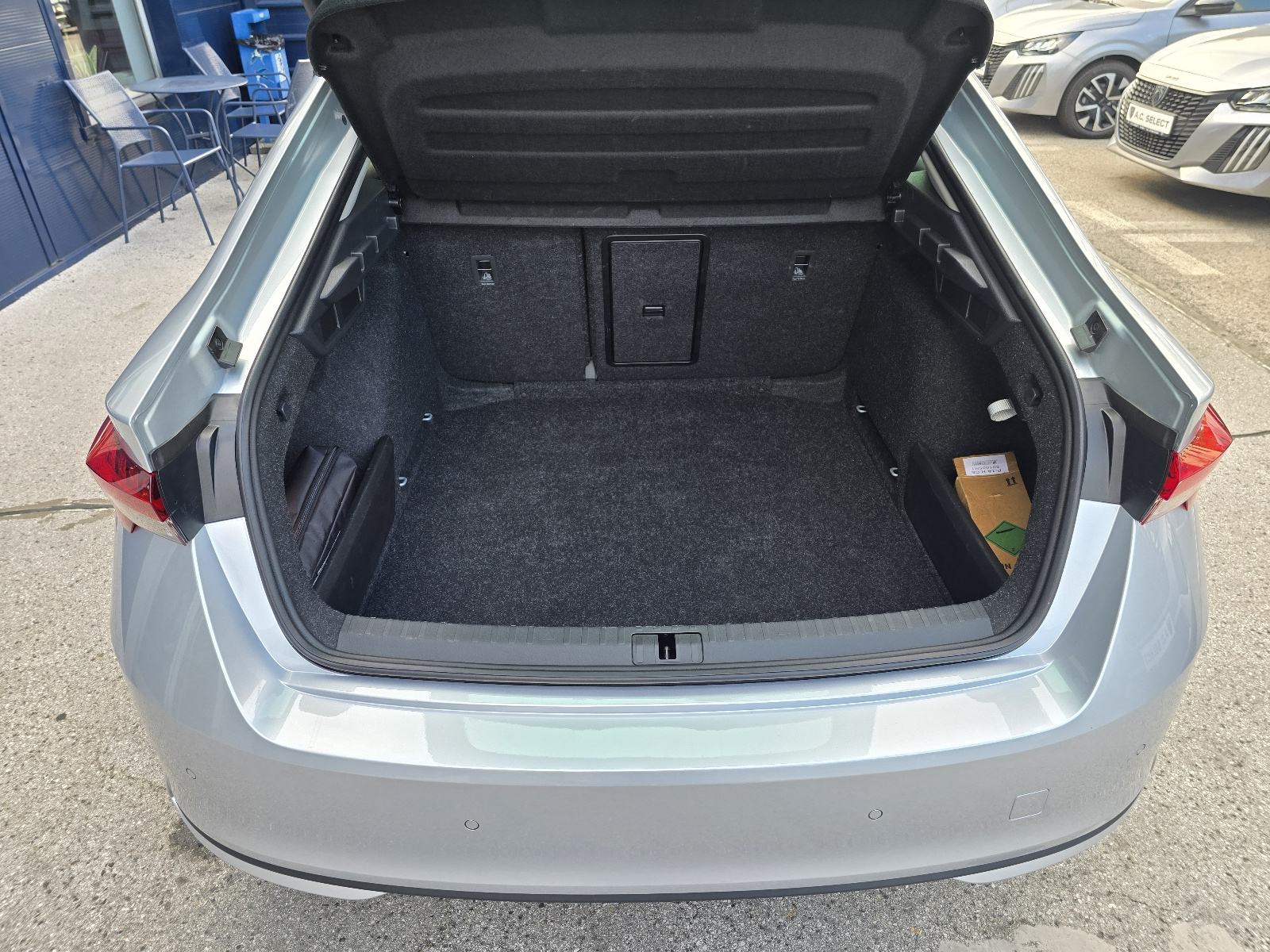 Škoda Octavia 2,0 TDI DSG - 2025 - VIRTUAL - LED - GARANCIJA 5 GOD !!, fotografija 8
