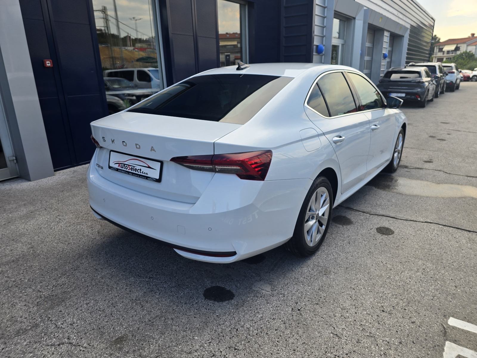 Škoda Octavia 2,0 TDI DSG - 2025 - VIRTUAL - LED - GARANCIJA 5 GOD !!, fotografija 5