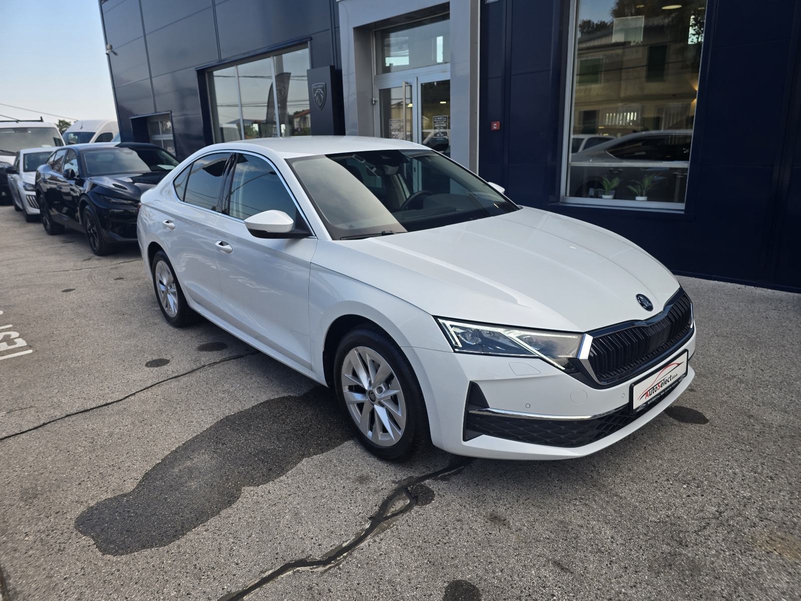 Škoda Octavia 2,0 TDI DSG - 2025 - VIRTUAL - LED - GARANCIJA 5 GOD !!, fotografija 2