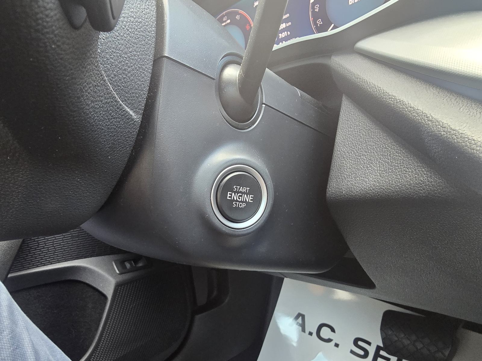 Škoda Octavia 2,0 TDI DSG - 2025 - VIRTUAL - LED - GARANCIJA 5 GOD !!, fotografija 17