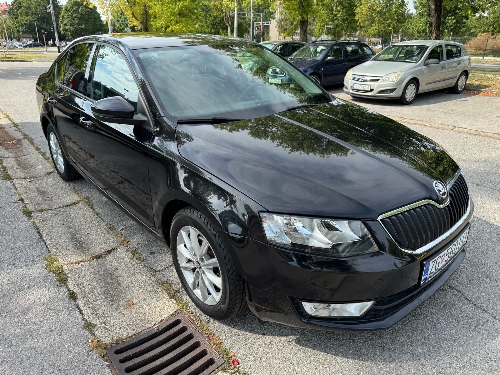 Škoda Octavia 2,0 TDI DSG, 86000km, Reg 8/27, fotografija 1