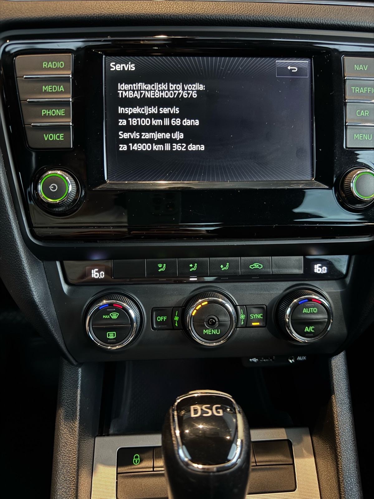 Škoda Octavia 2,0 TDI DSG, 86000km, Reg 8/27, fotografija 16
