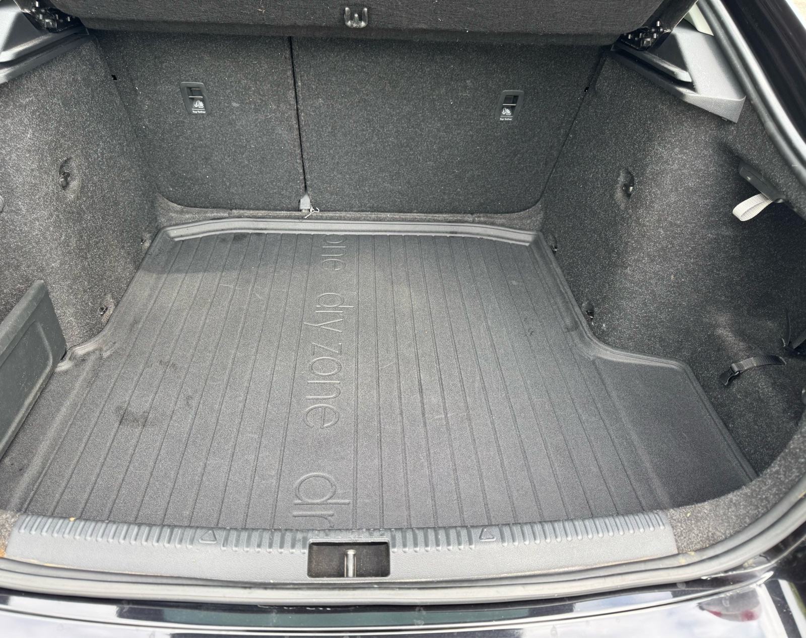 Škoda Octavia 2,0 TDI DSG, 86000km, Reg 8/27, fotografija 19