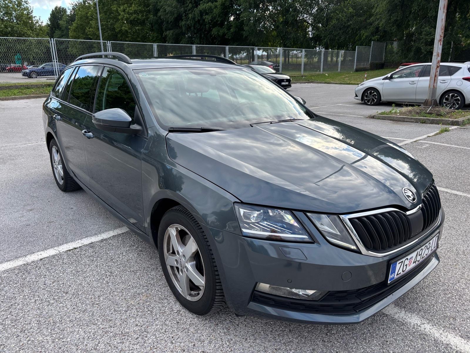 Škoda Octavia 2.0 TDI DSG aut. ,radar tempomat,odlično stanje, fotografija 3