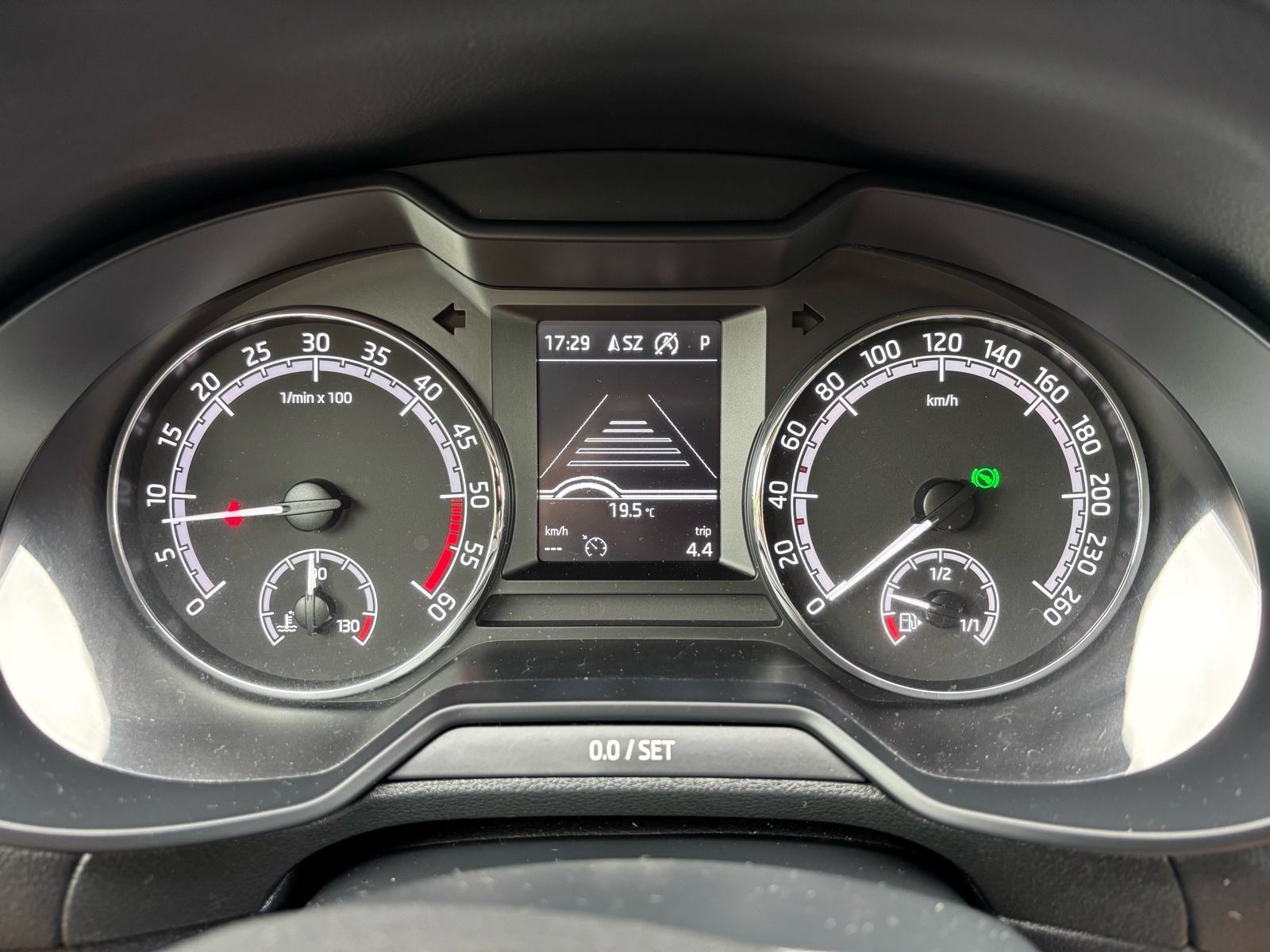 Škoda Octavia 2.0 TDI DSG aut. ,radar tempomat,odlično stanje, fotografija 10