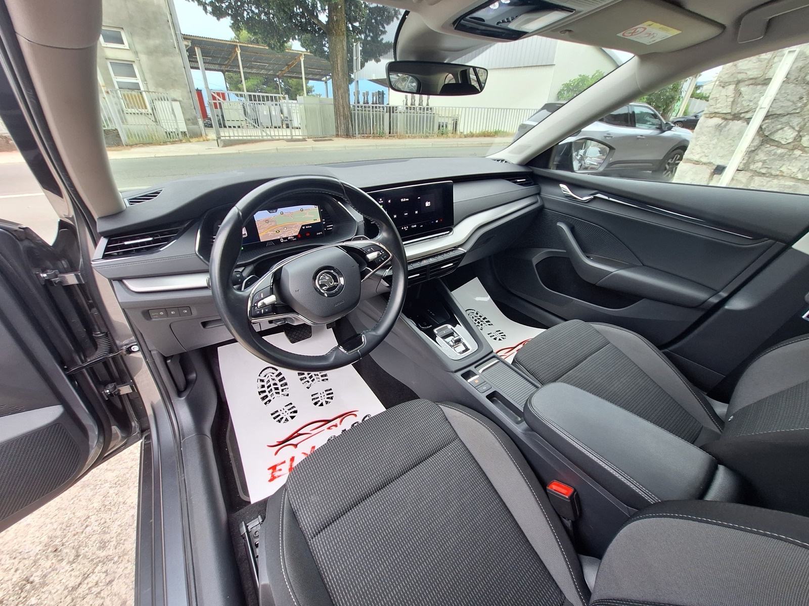 Škoda Octavia 2,0 TDI DSG. automatik NAVI.VIRTUAl, fotografija 12