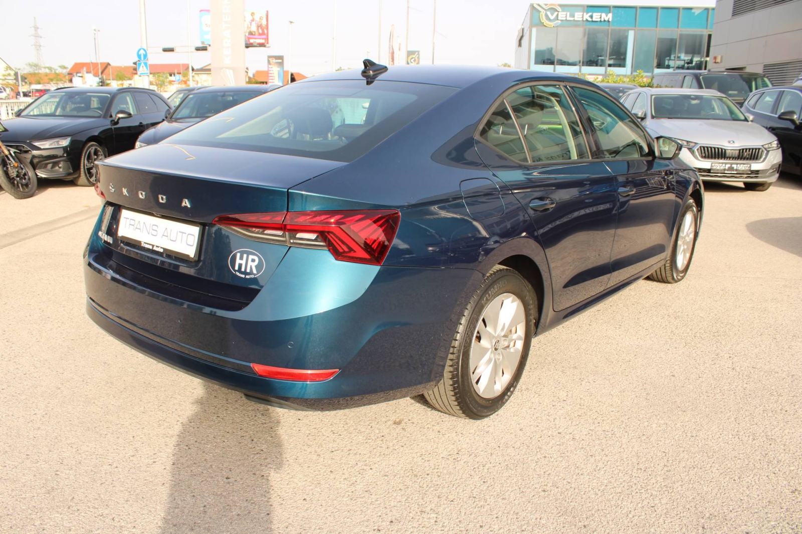 Škoda Octavia 2.0 TDi DSG Bussiness *LED, NAVIGACIJA, KAMERA*, fotografija 5