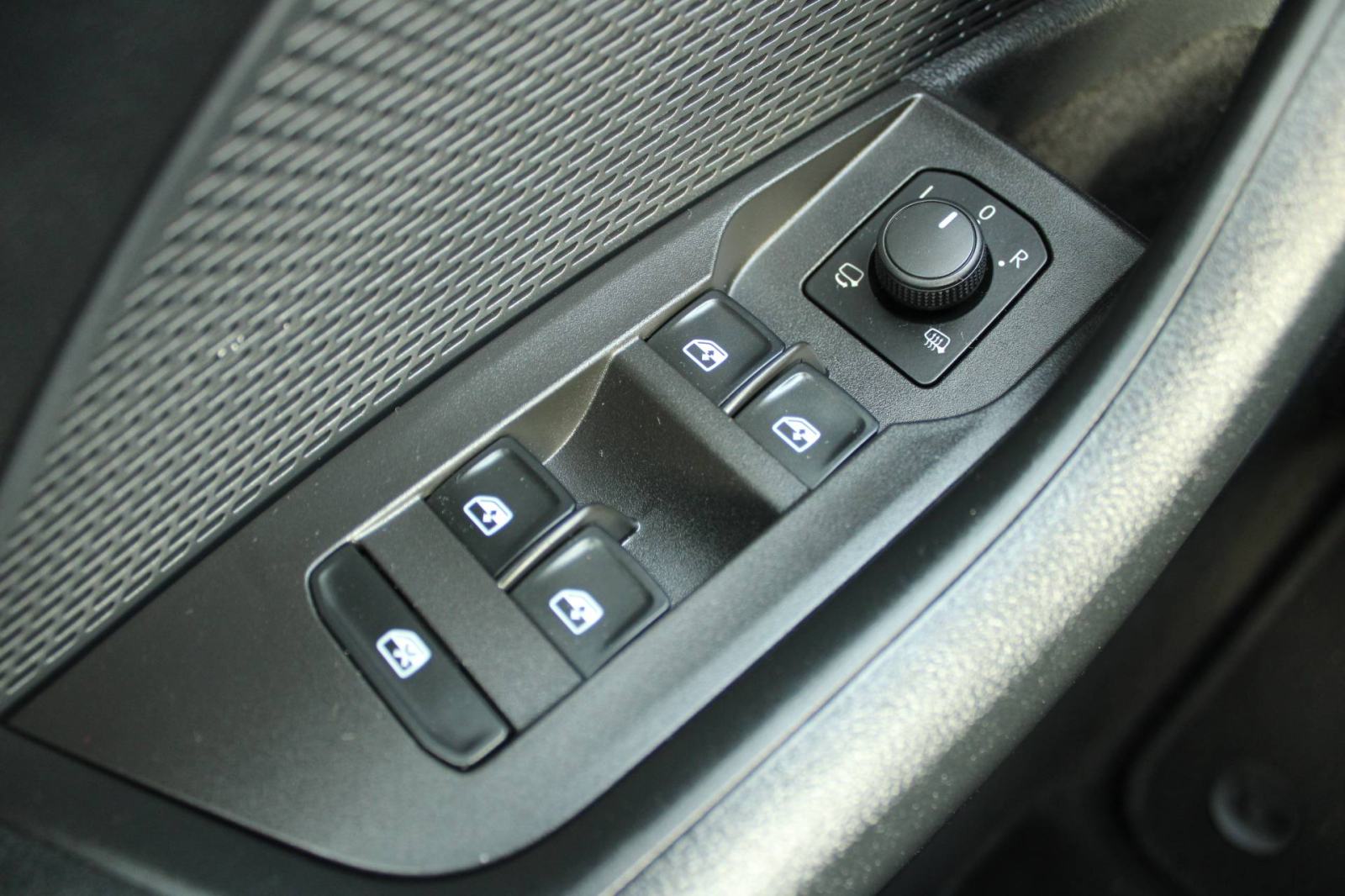 Škoda Octavia 2.0 TDi DSG Bussiness *LED, NAVIGACIJA, KAMERA*, fotografija 13