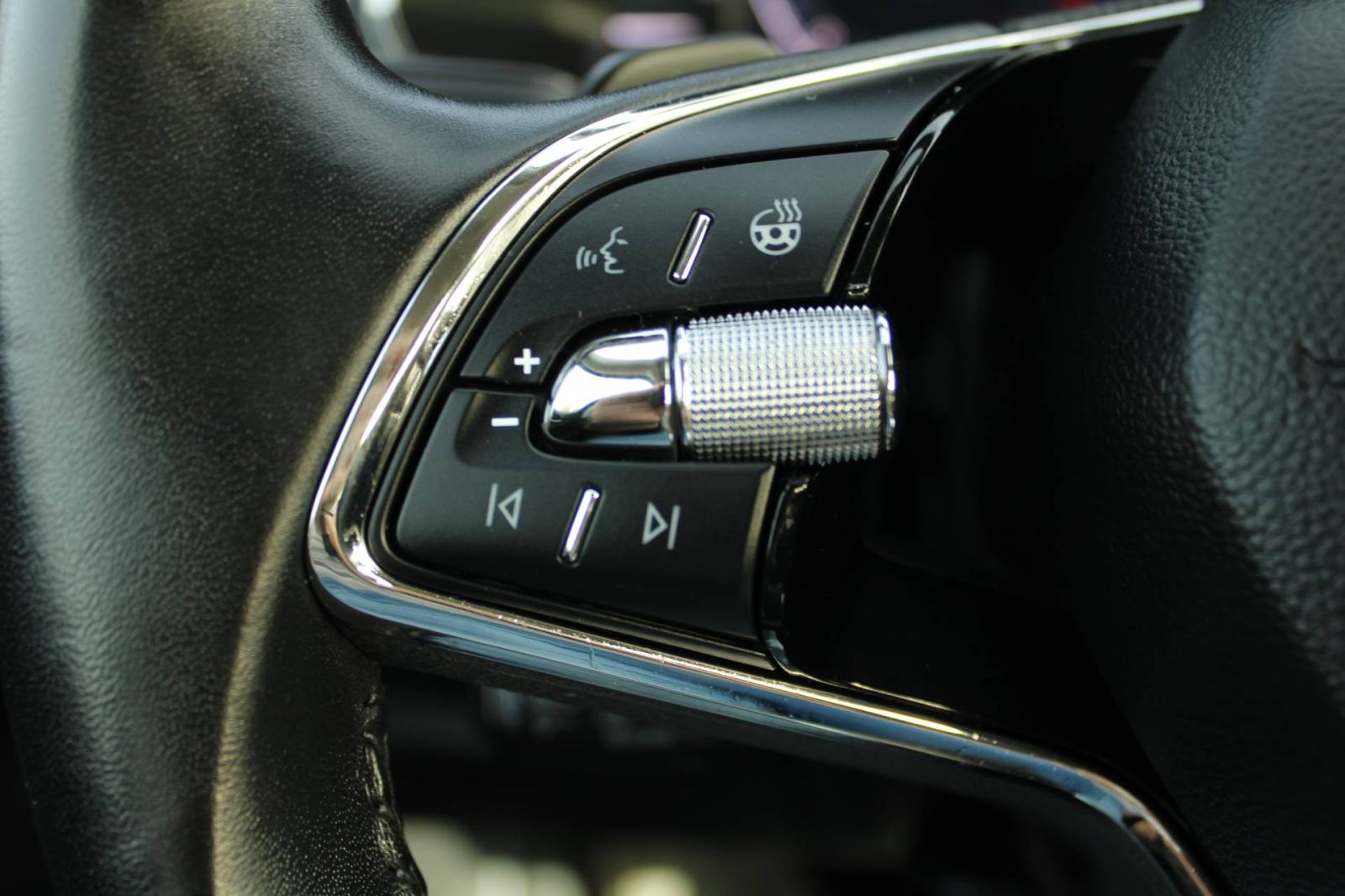 Škoda Octavia 2.0 TDi DSG Bussiness *LED, NAVIGACIJA, KAMERA*, fotografija 15