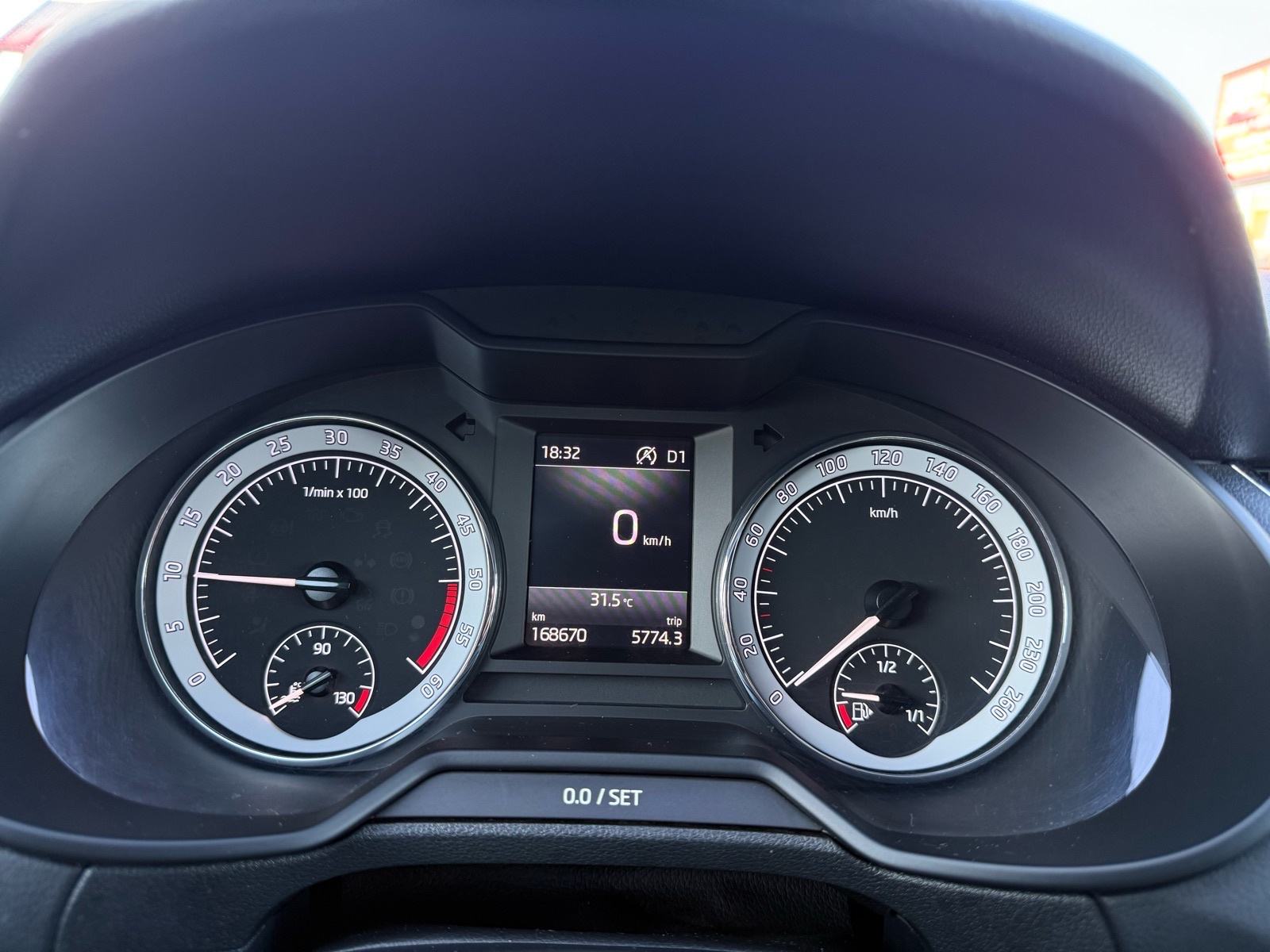 Škoda Octavia 2.0 TDI DSG - HR auto- 1. Vlasnik - 150 KS, fotografija 15
