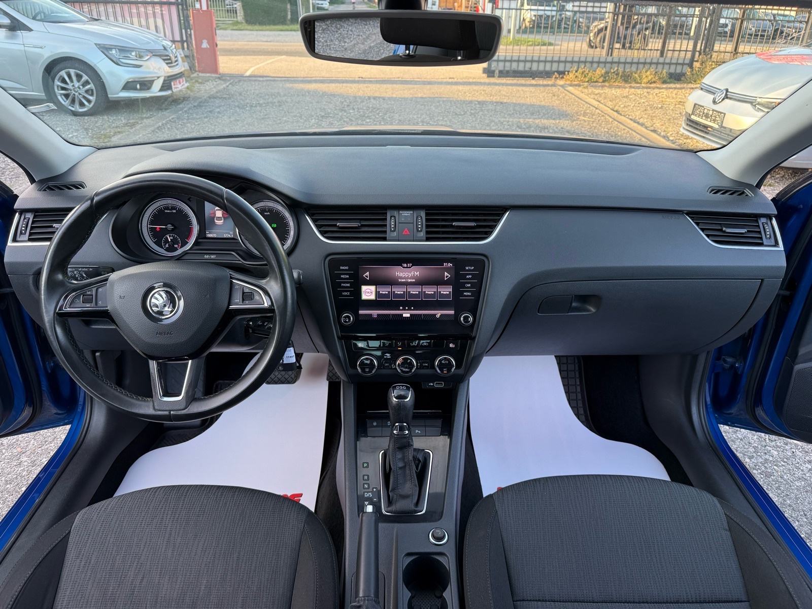 Škoda Octavia 2.0 TDI DSG - HR auto- 1. Vlasnik - 150 KS, fotografija 13