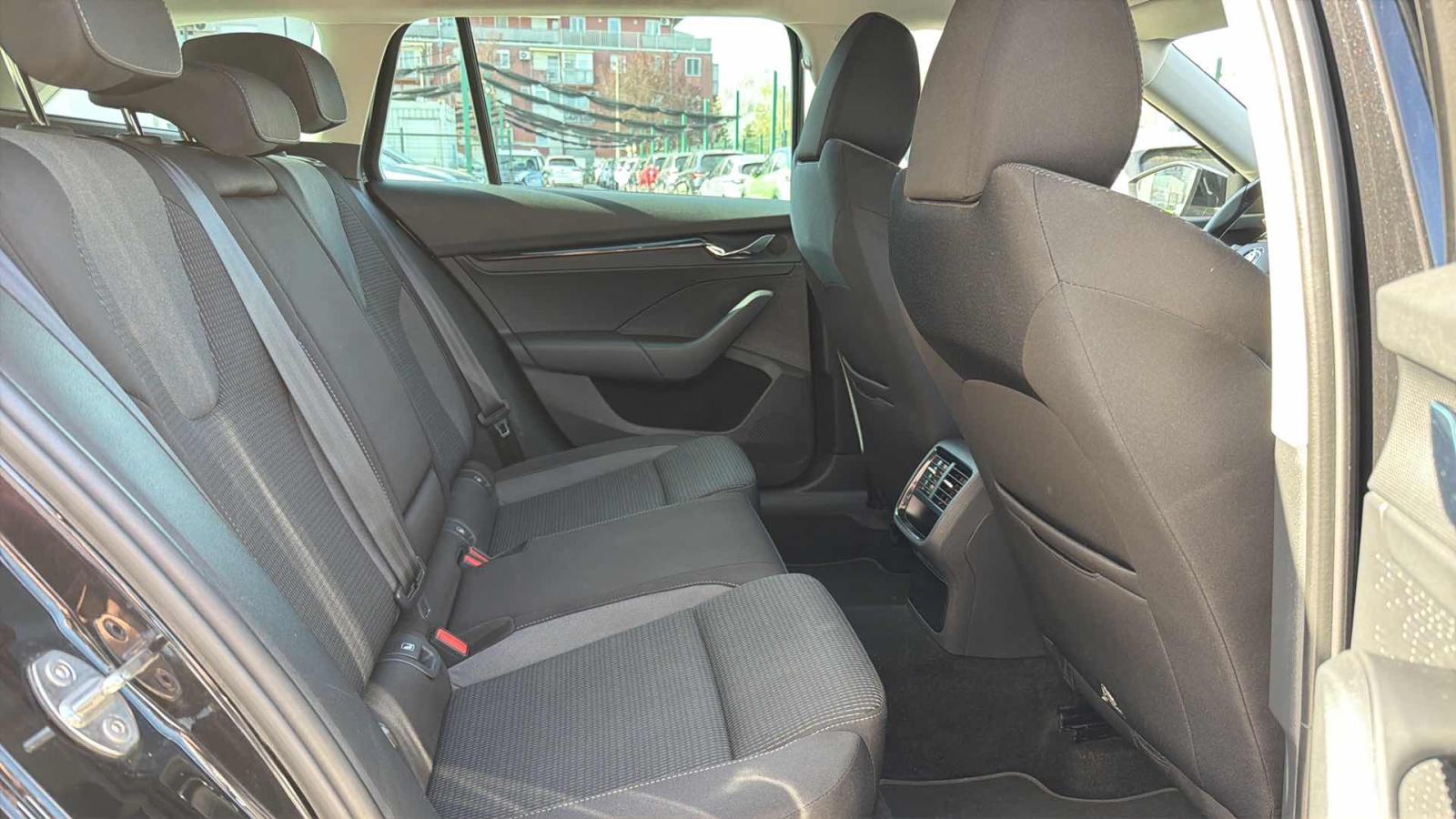 Škoda Octavia 2,0 TDI DSG*LEASING BEZ UČEŠĆA-RATA 281,00€ *JAMSTVO 24M, fotografija 10
