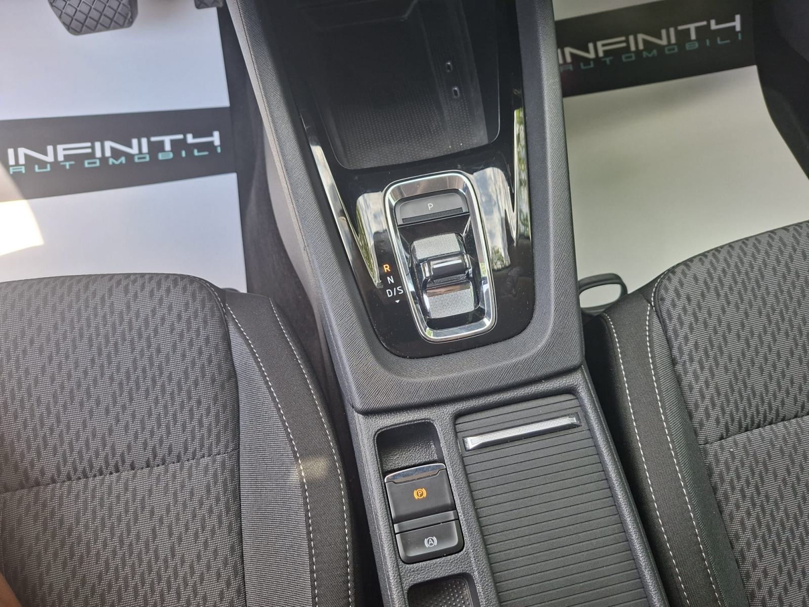 Škoda Octavia 2,0 TDI DSG LEASING BEZ UČEŠĆA, VIRT, NAVI, AUTOMAT, fotografija 17