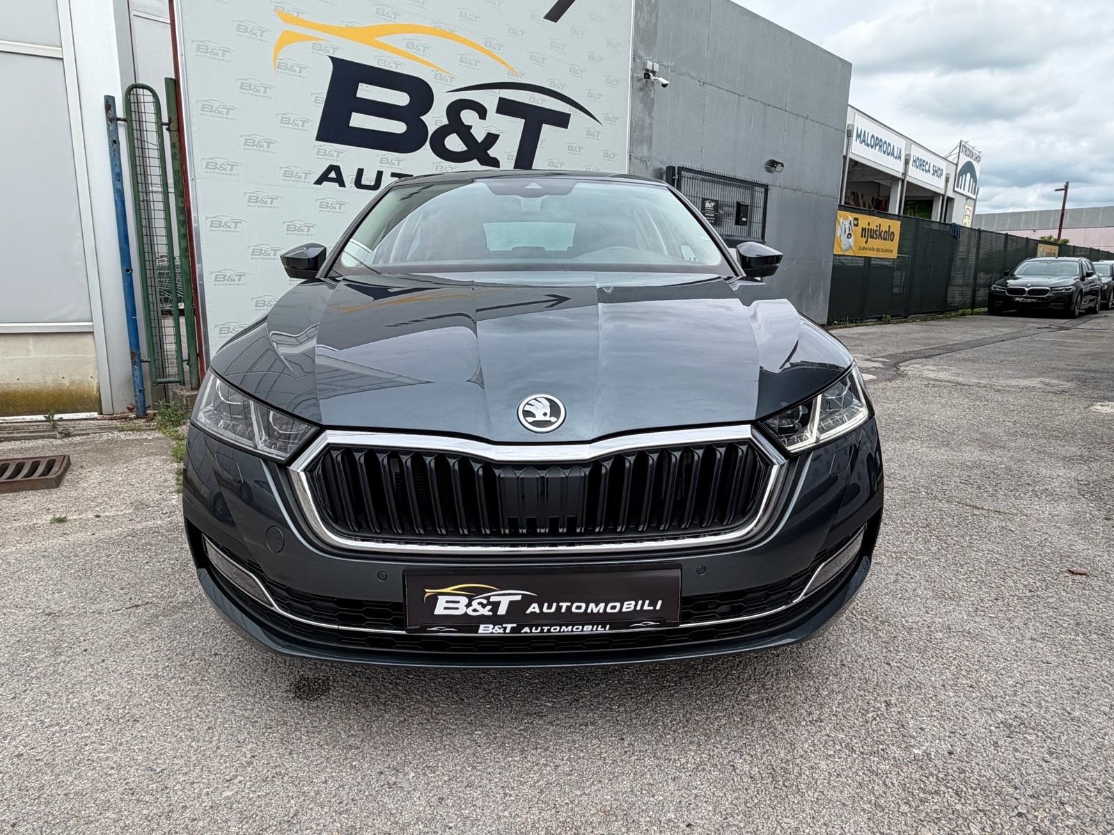 Škoda Octavia 2,0 TDI / DSG / LED /, fotografija 3