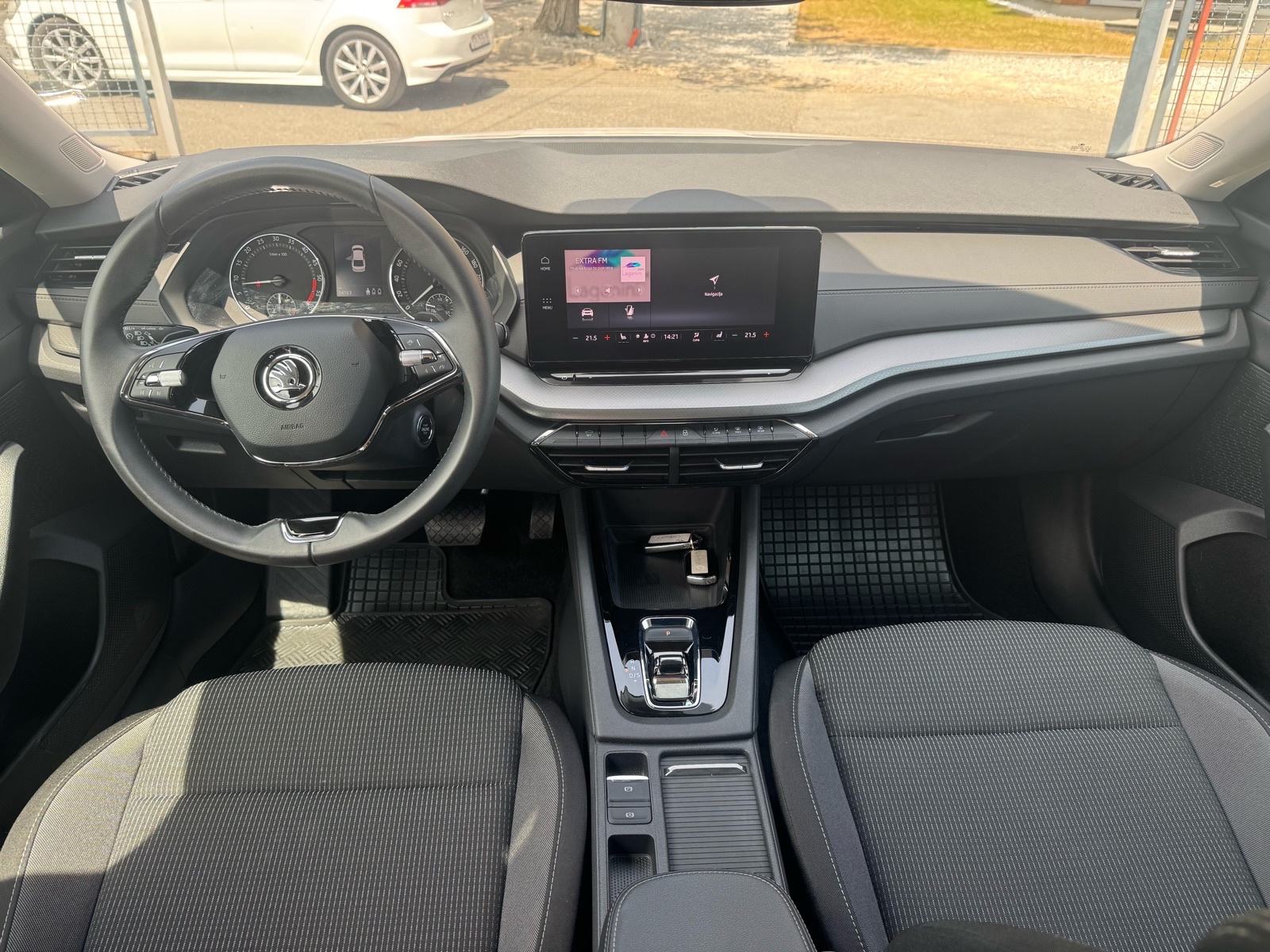 Škoda Octavia 2,0 TDI DSG**VISE KOMADA**AKCIJA**, fotografija 9