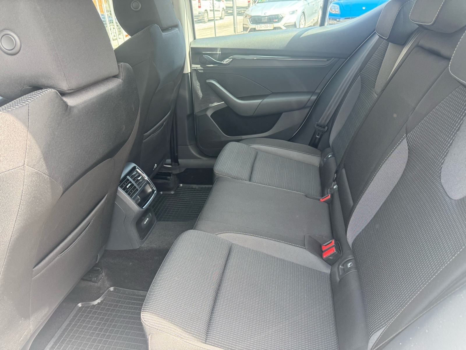 Škoda Octavia 2,0 TDI DSG**VISE KOMADA**AKCIJA**, fotografija 11