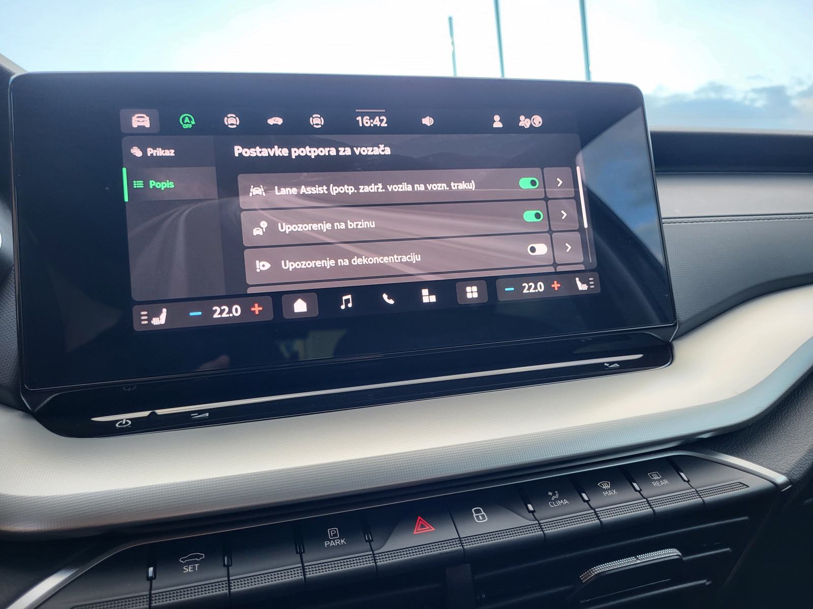 ŠKODA OCTAVIA 2.0 TDI DSG PDV JAMSTVO KERAMIKA FULL KASKO REG 07/27, fotografija 18