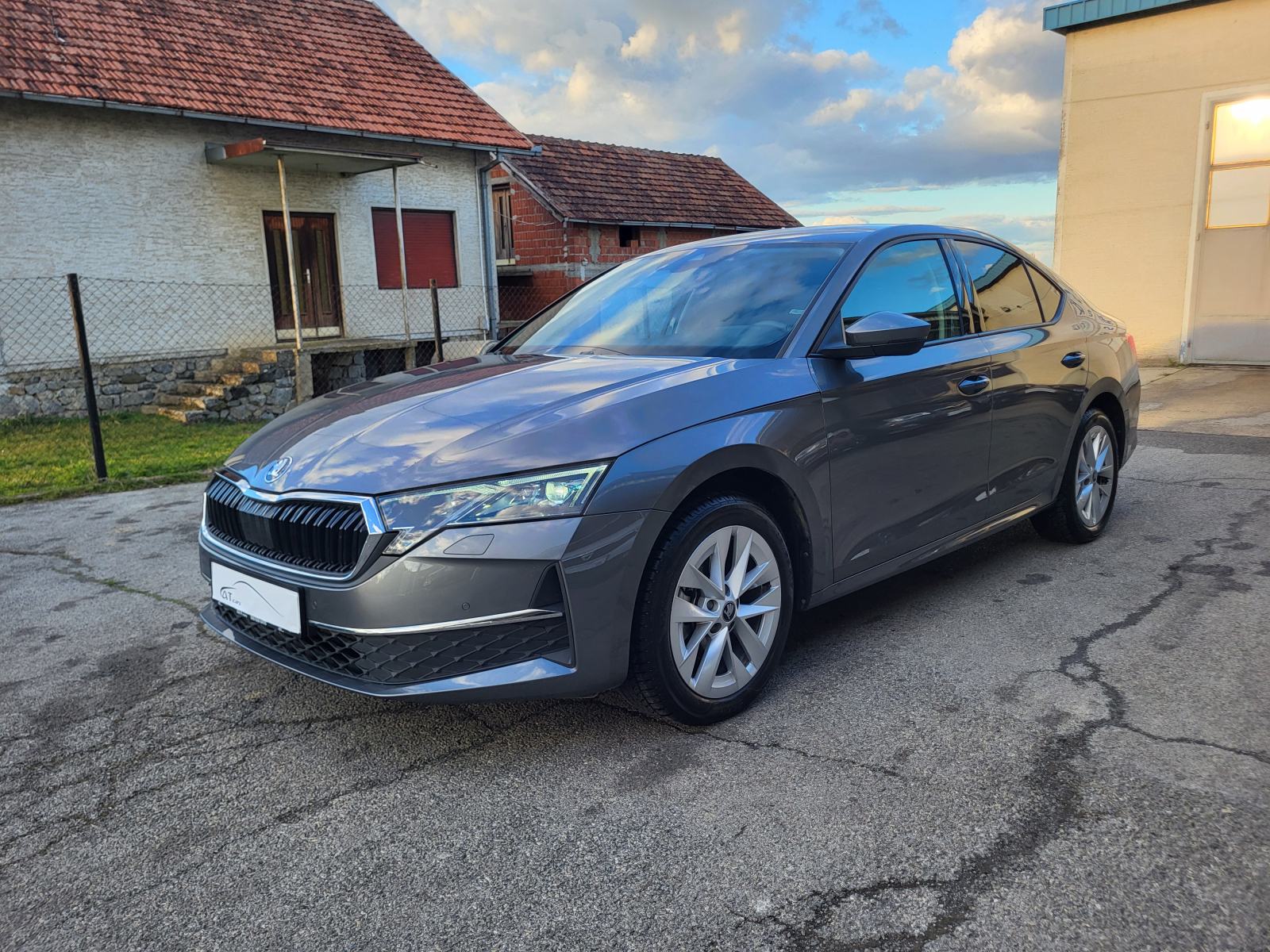 ŠKODA OCTAVIA 2.0 TDI DSG PDV JAMSTVO KERAMIKA FULL KASKO REG 07/27, fotografija 3
