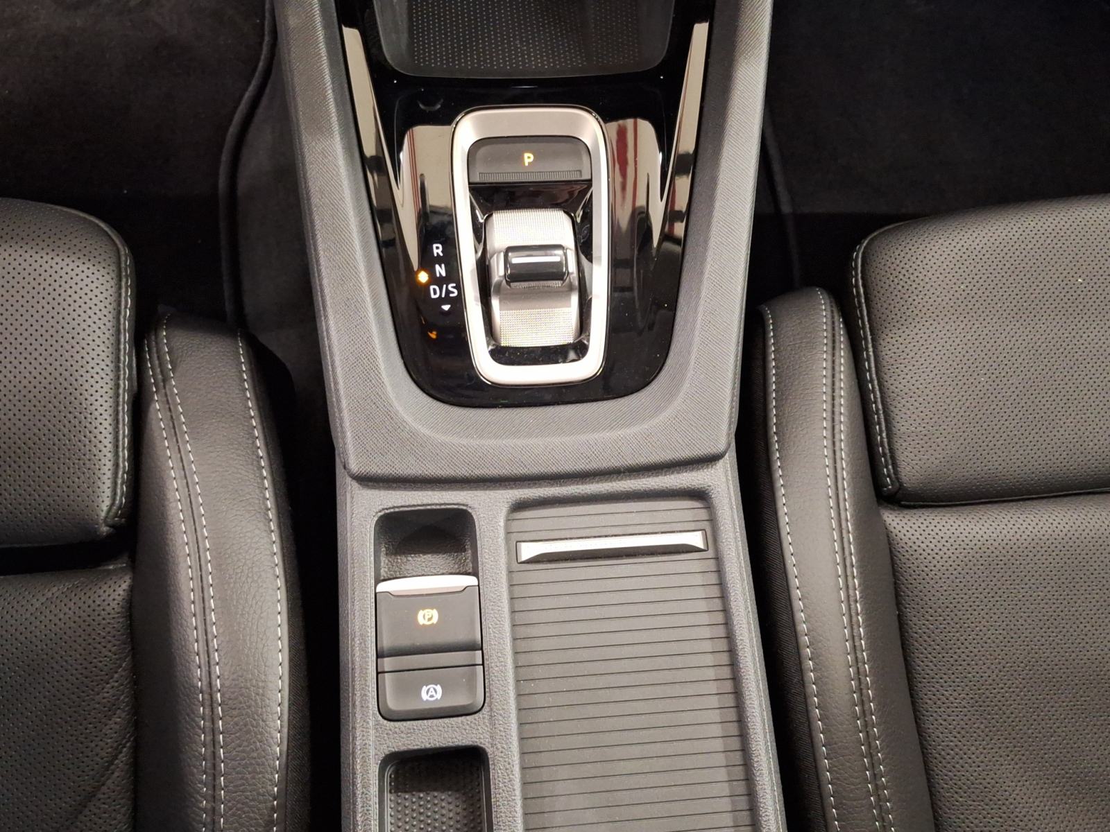 Škoda Octavia 2.0 TDI DSG Selection * DEMO VOZILO *, fotografija 19