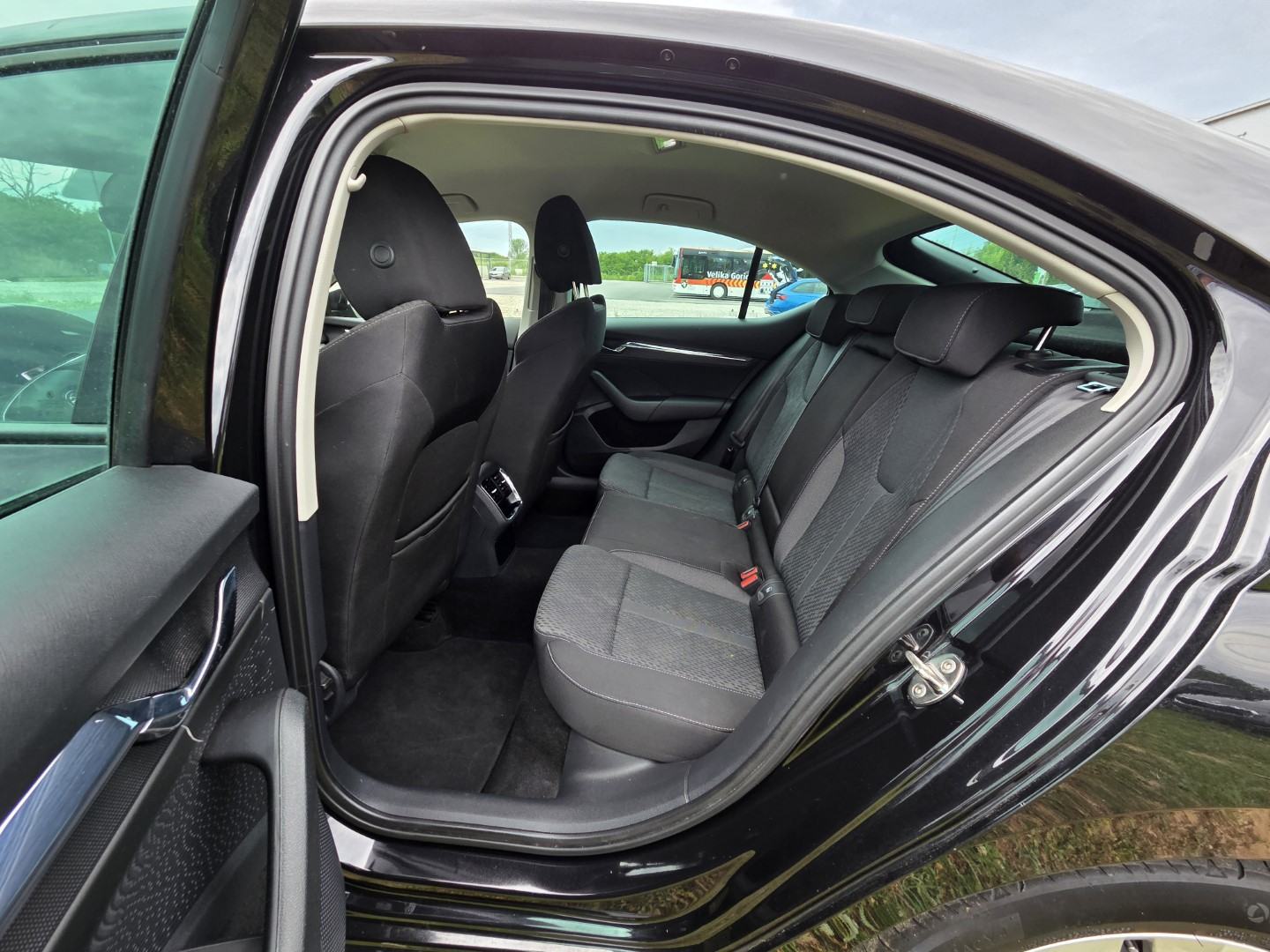 Škoda Octavia 2,0 TDI DSG STYLE 150 KS NIJE UVOZ, fotografija 17