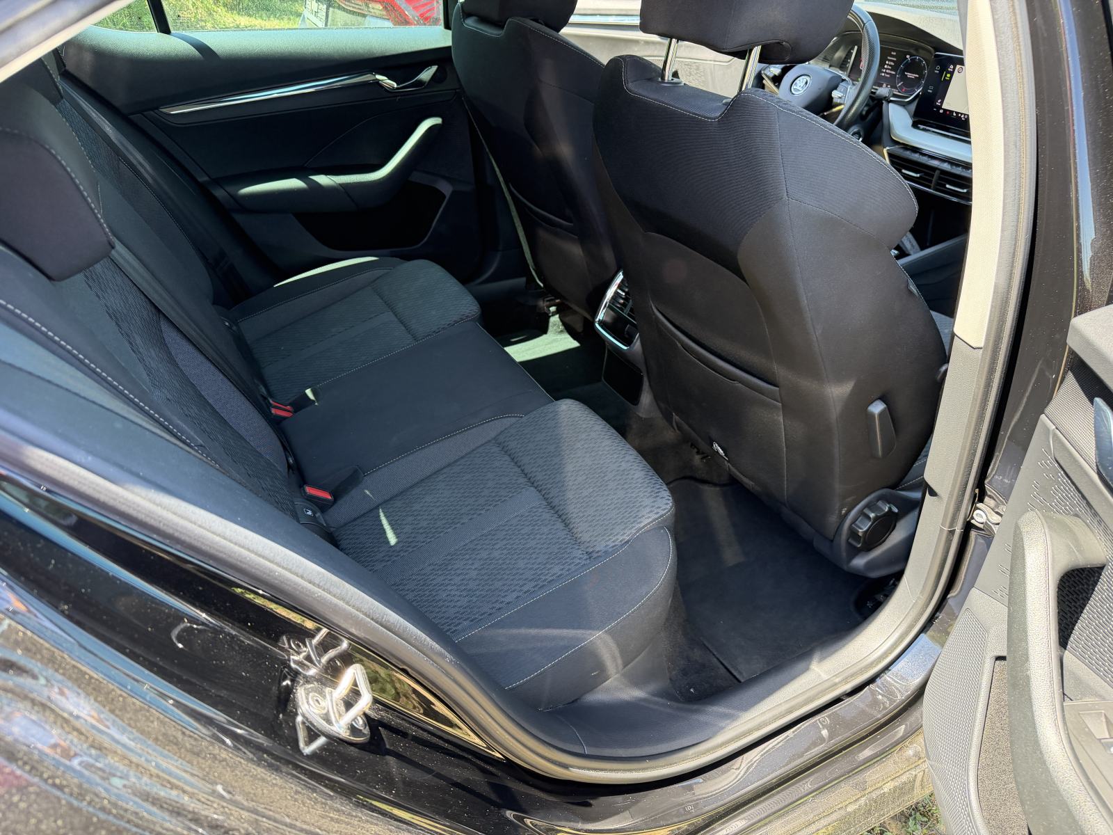 Škoda Octavia 2,0 TDI DSG STYLE 150 KS NIJE UVOZ, fotografija 19