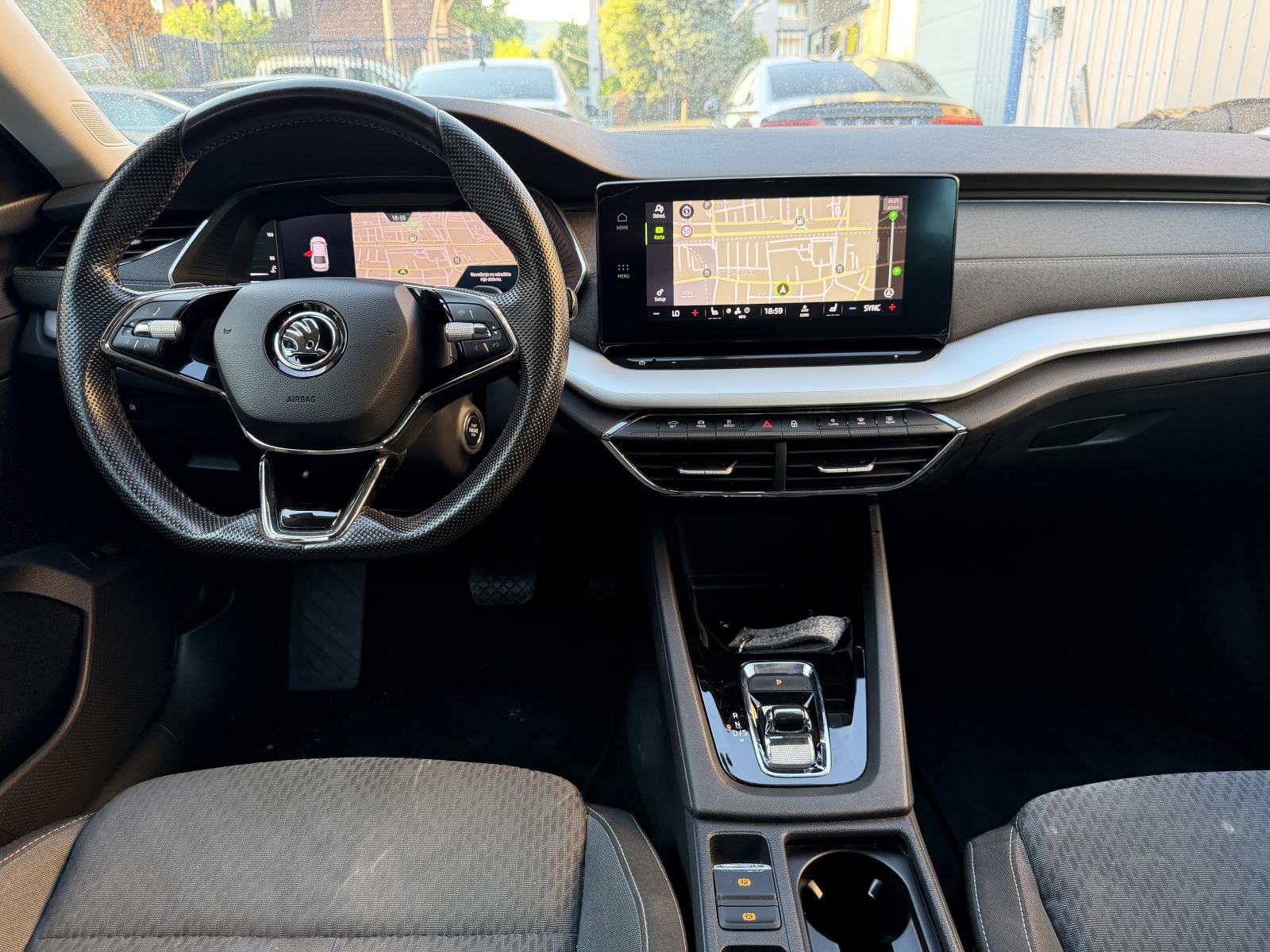 Škoda Octavia 2,0 TDI DSG STYLE 150 KS NIJE UVOZ, fotografija 7