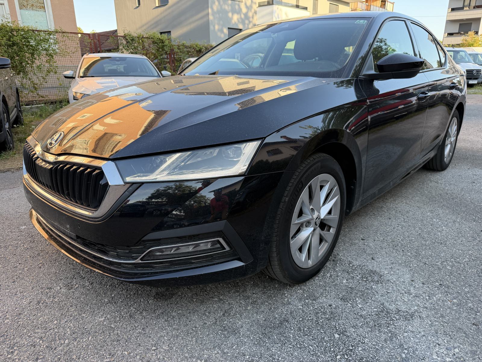 Škoda Octavia 2,0 TDI DSG STYLE 150 KS NIJE UVOZ, fotografija 3